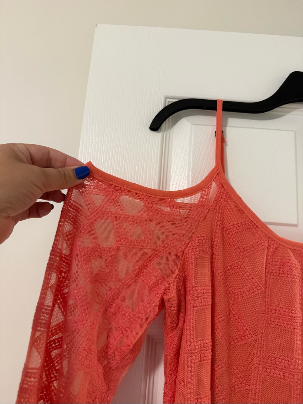 Xhilaration Coral Lace Cold-Shoulder Top Size Small - Picture 2 of 4